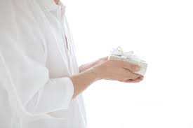 ホワイトデーのお返しで喜ばれる物は何 返さないと嫌われる あまてん ショッピング